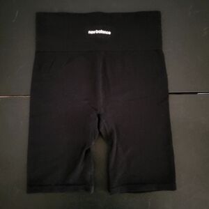 New Balance Size S Black 8" Compression Shorts